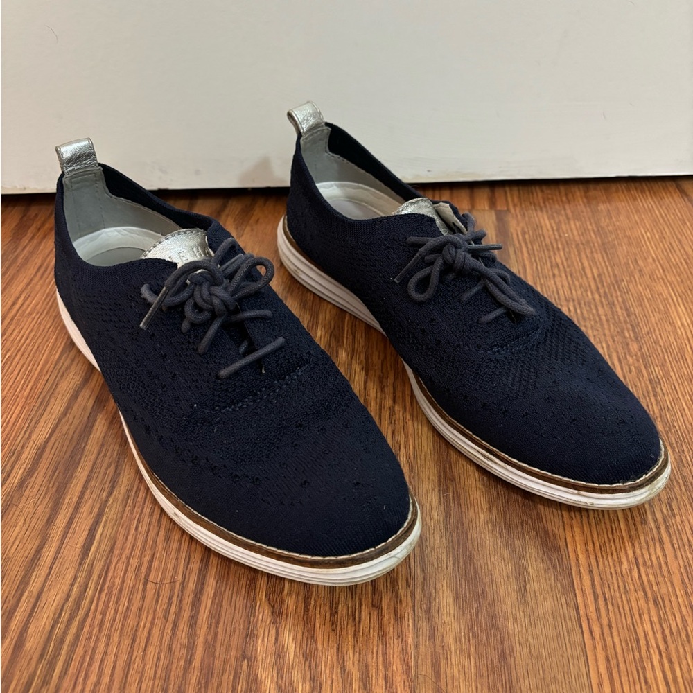 Cole Haan Women's Original Grand Stitchlite Wingtip Oxford in Navy